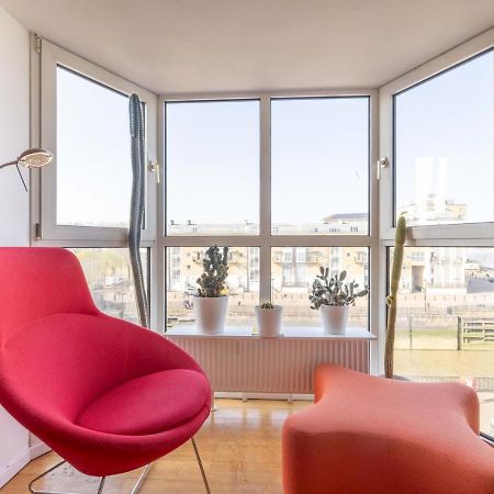 Sunny Maisonette With Views Over Canary Wharf, לונדון מראה חיצוני תמונה
