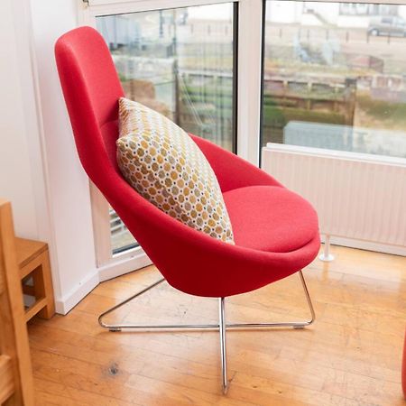 Sunny Maisonette With Views Over Canary Wharf, לונדון מראה חיצוני תמונה