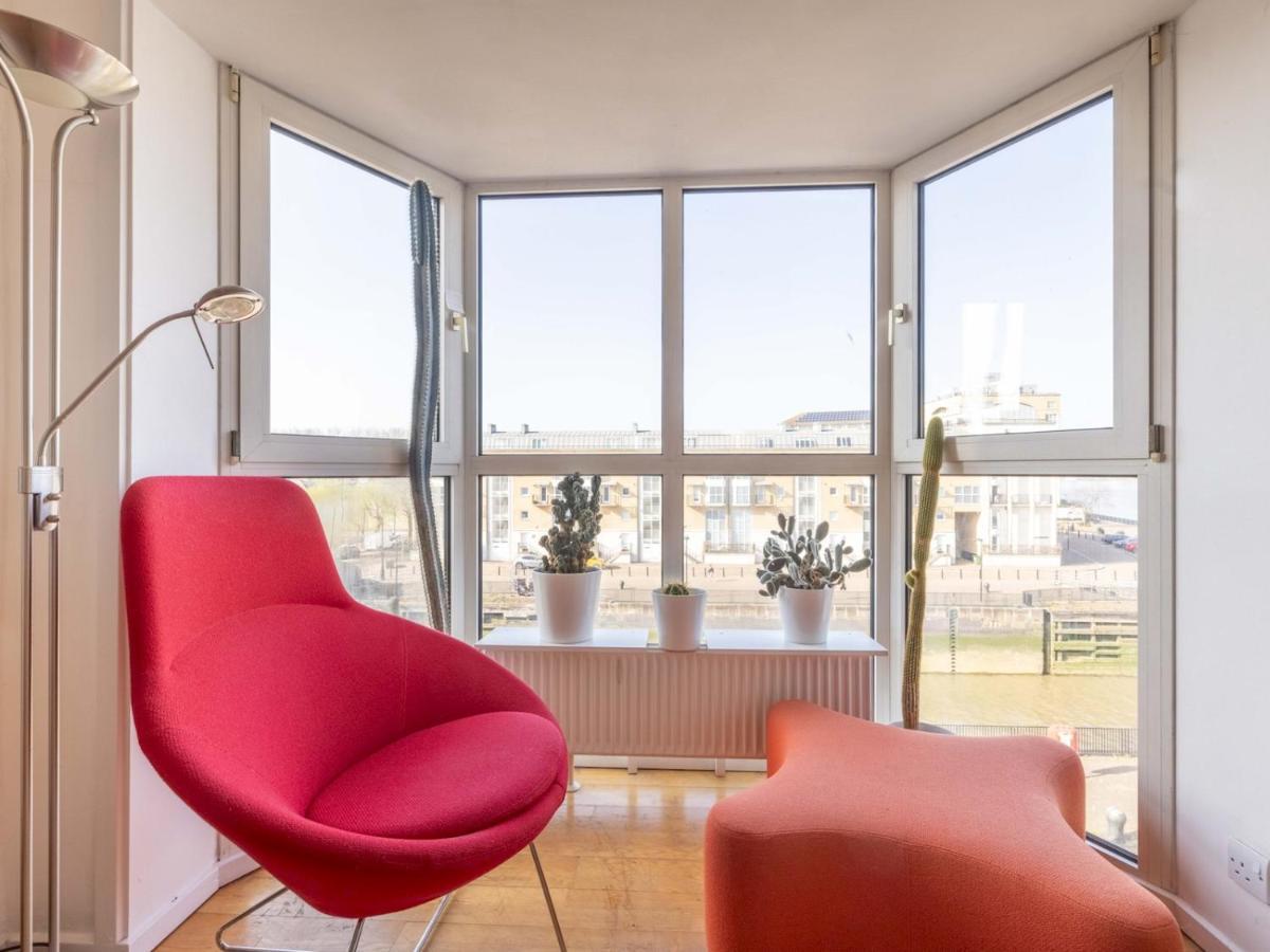 Sunny Maisonette With Views Over Canary Wharf, לונדון מראה חיצוני תמונה