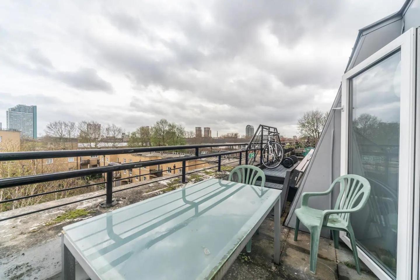 Sunny Maisonette With Views Over Canary Wharf, לונדון מראה חיצוני תמונה