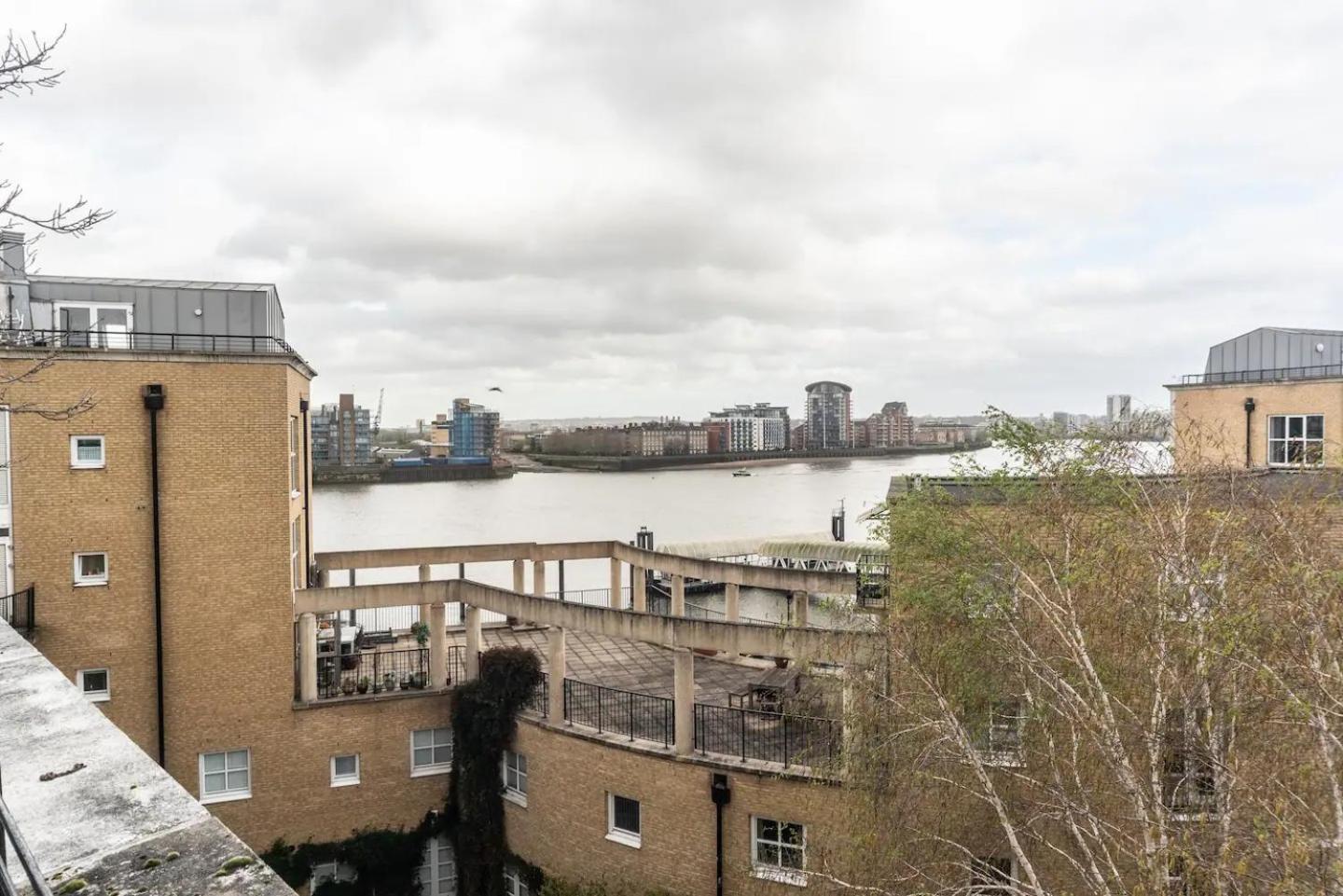 Sunny Maisonette With Views Over Canary Wharf, לונדון מראה חיצוני תמונה