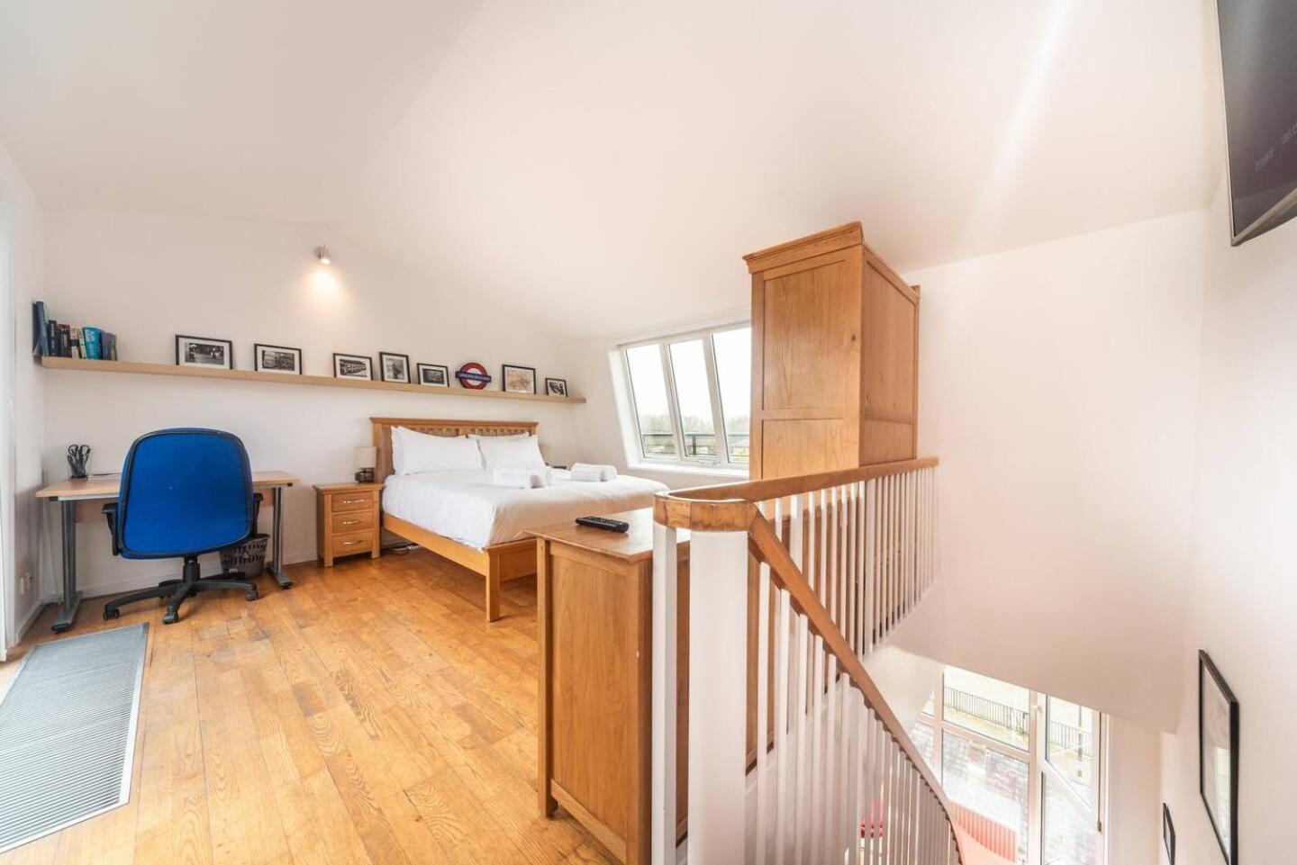 Sunny Maisonette With Views Over Canary Wharf, לונדון מראה חיצוני תמונה